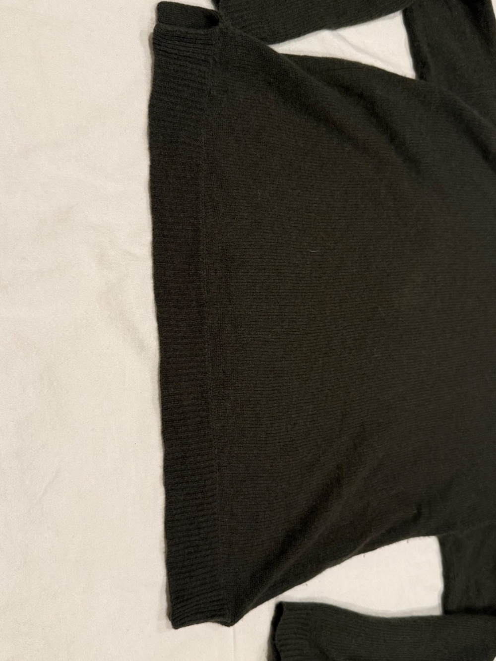 Line. (Women's L) - Picture 11 of 12
